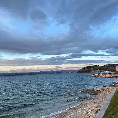 Sea Side *